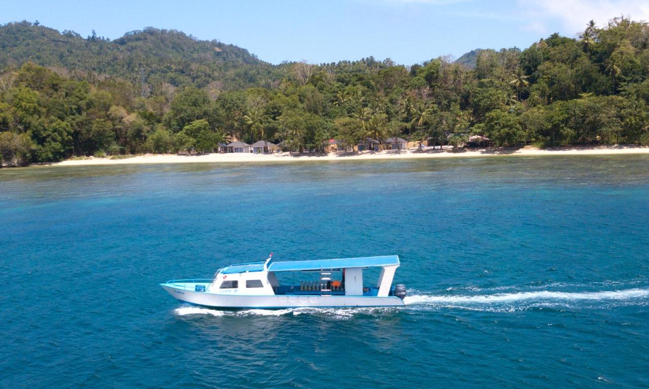 White Sands Beach Resort Lembeh Bitung Extérieur photo