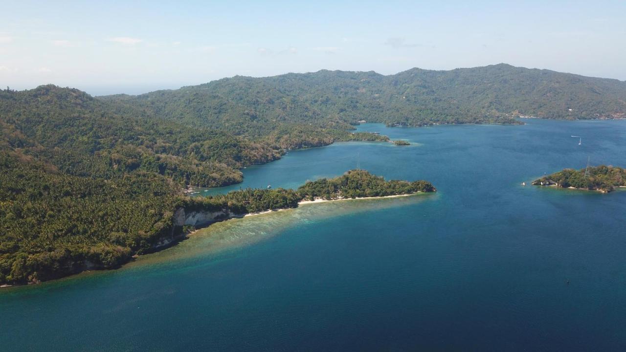 White Sands Beach Resort Lembeh Bitung Extérieur photo