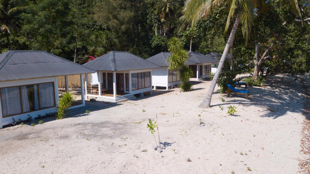 White Sands Beach Resort Lembeh Bitung Extérieur photo